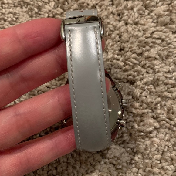 OMEGA Speedmaster shell dial automatic watch - Picture 2 of 4